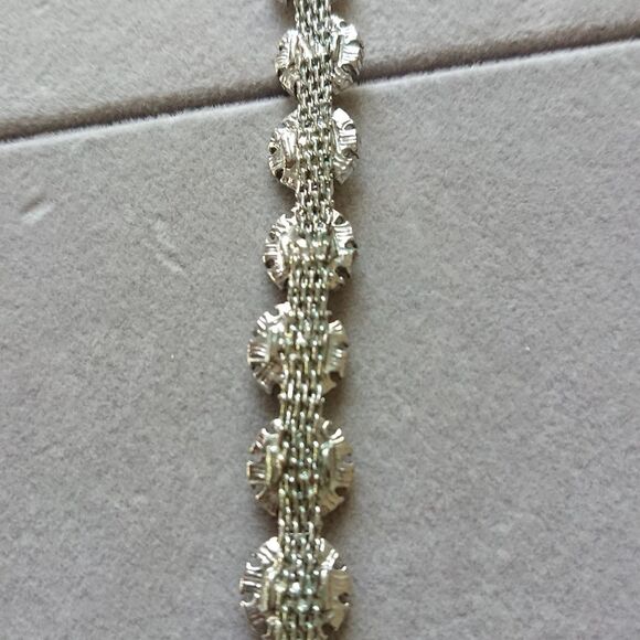 Macy's Cubic Zirconia silver flowers choker - Picture 2 of 10